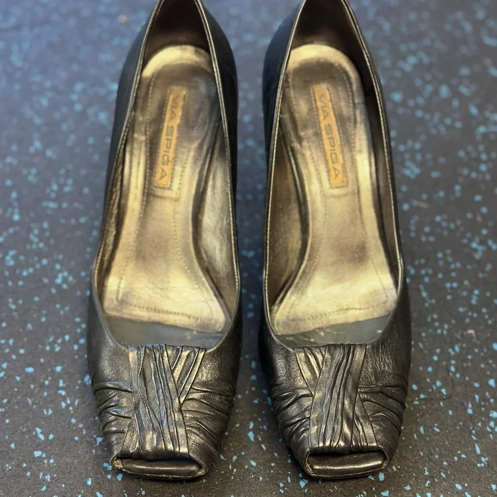 Via Spiga Black Leather Heels - Picture 1 of 11